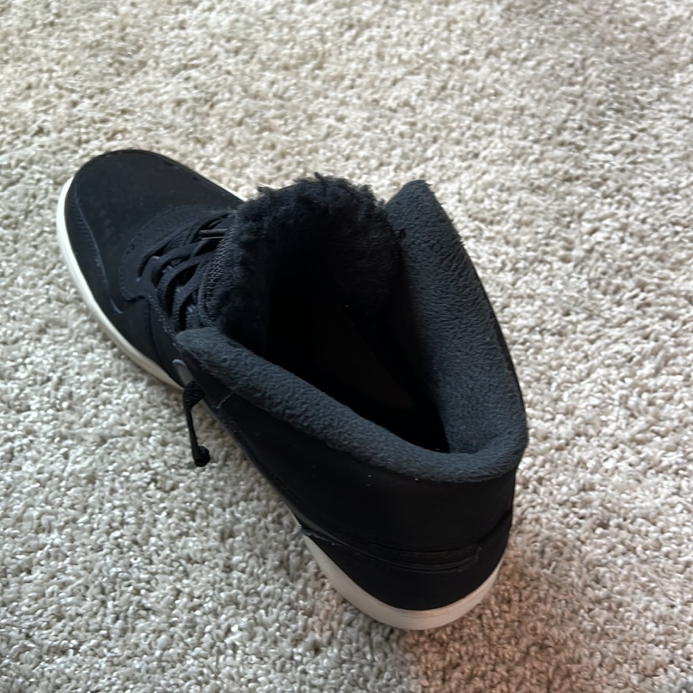 NEW! Women’s Nike Ebernon Mid SE Fleece - Picture 3 of 6